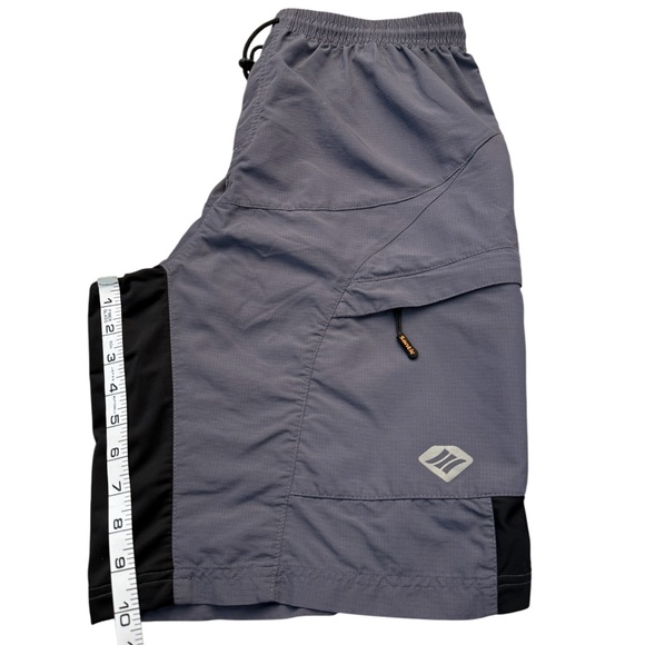 Santic Gray and Black Cycling/Mountain Bike Shorts Men’s Size XL - Picture 4 of 8